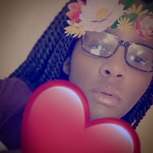 Meet your Posher, Jamila